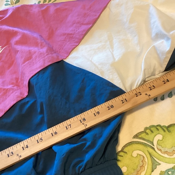 Nike Women's Pink and Blue loose fitting Jacket XS NWT - Picture 11 of 15